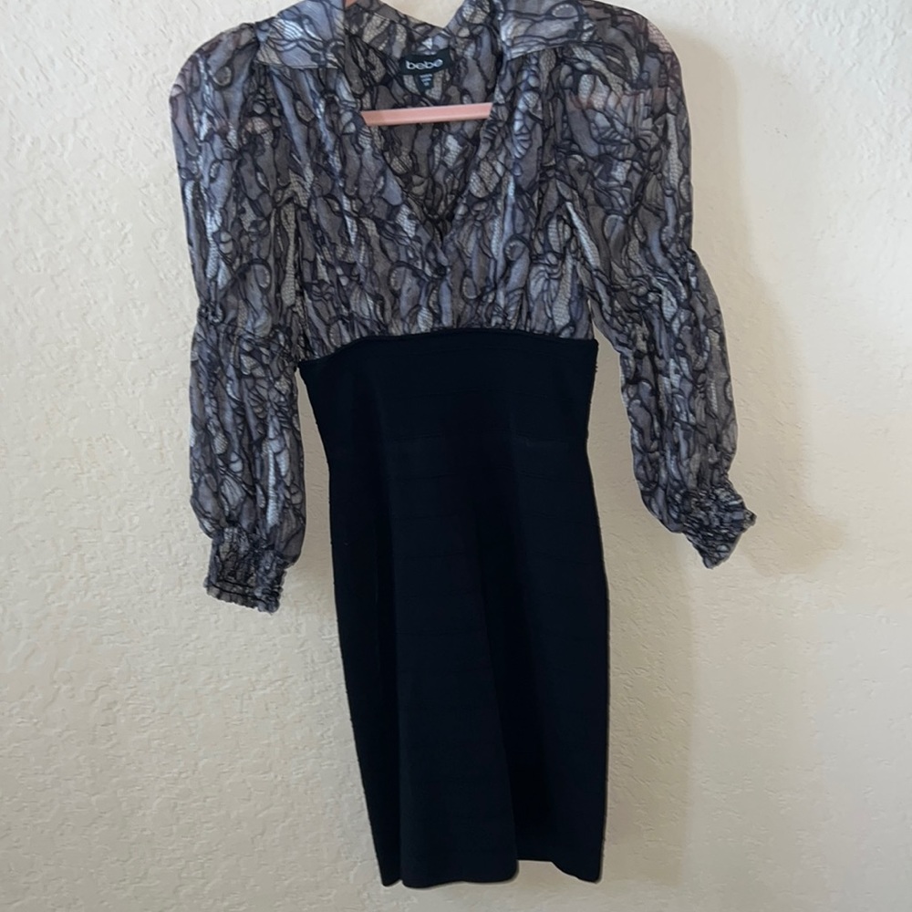 Snake print upper top Bebe body con dress. Size extra small.